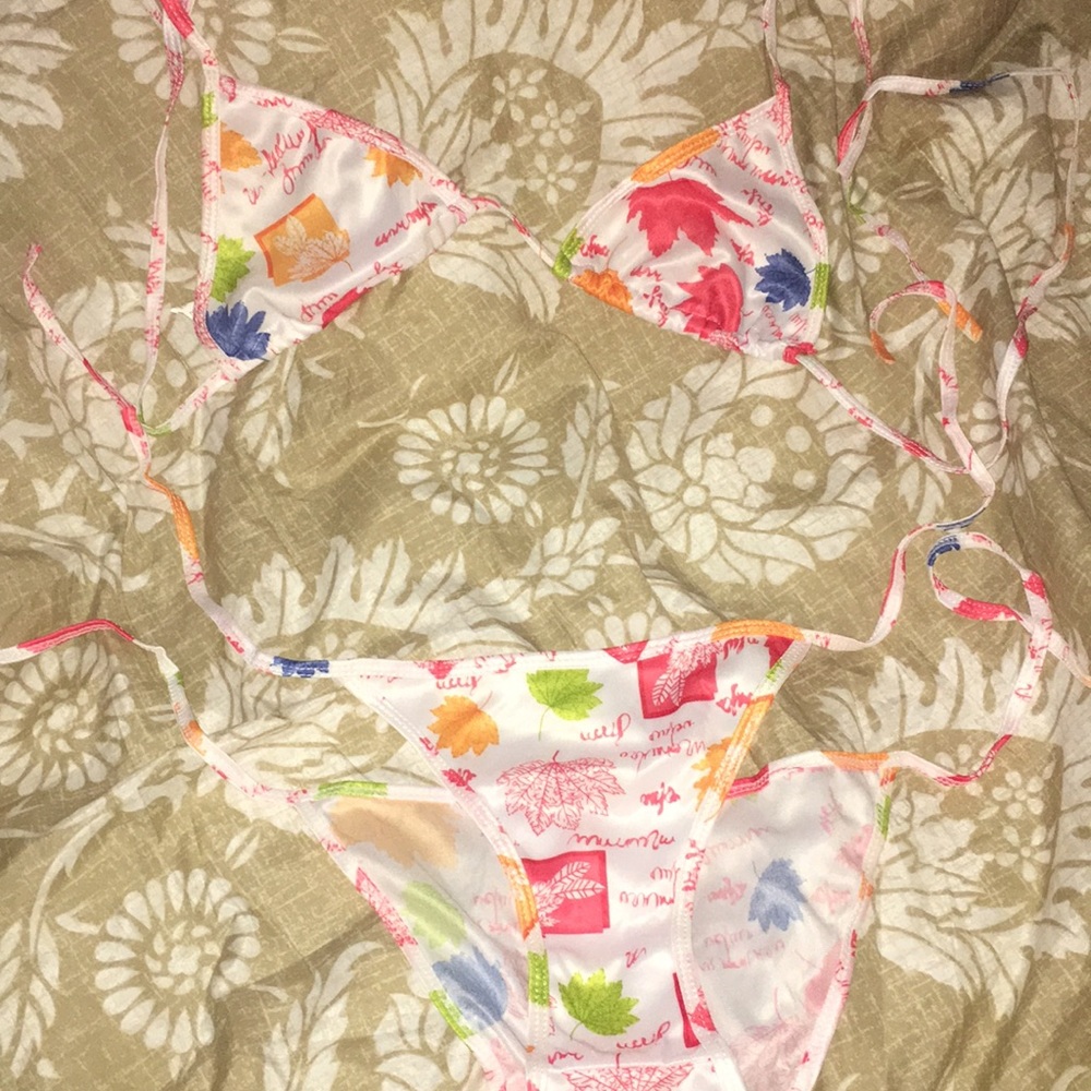 Tropical 🌴 bikini